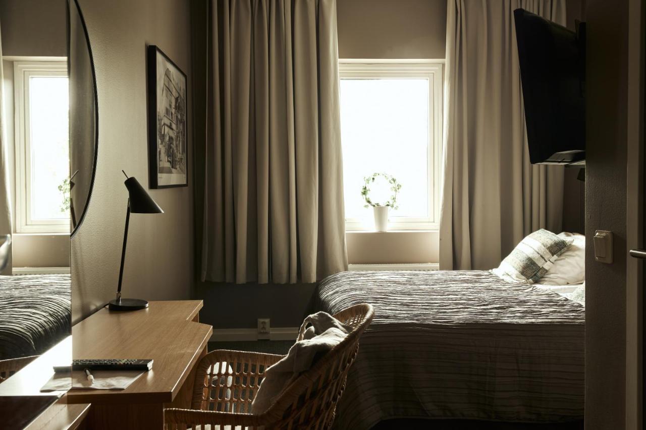 Hasse Pa Sjoekanten Hotell & Restaurang Йёнчёпинг Экстерьер фото